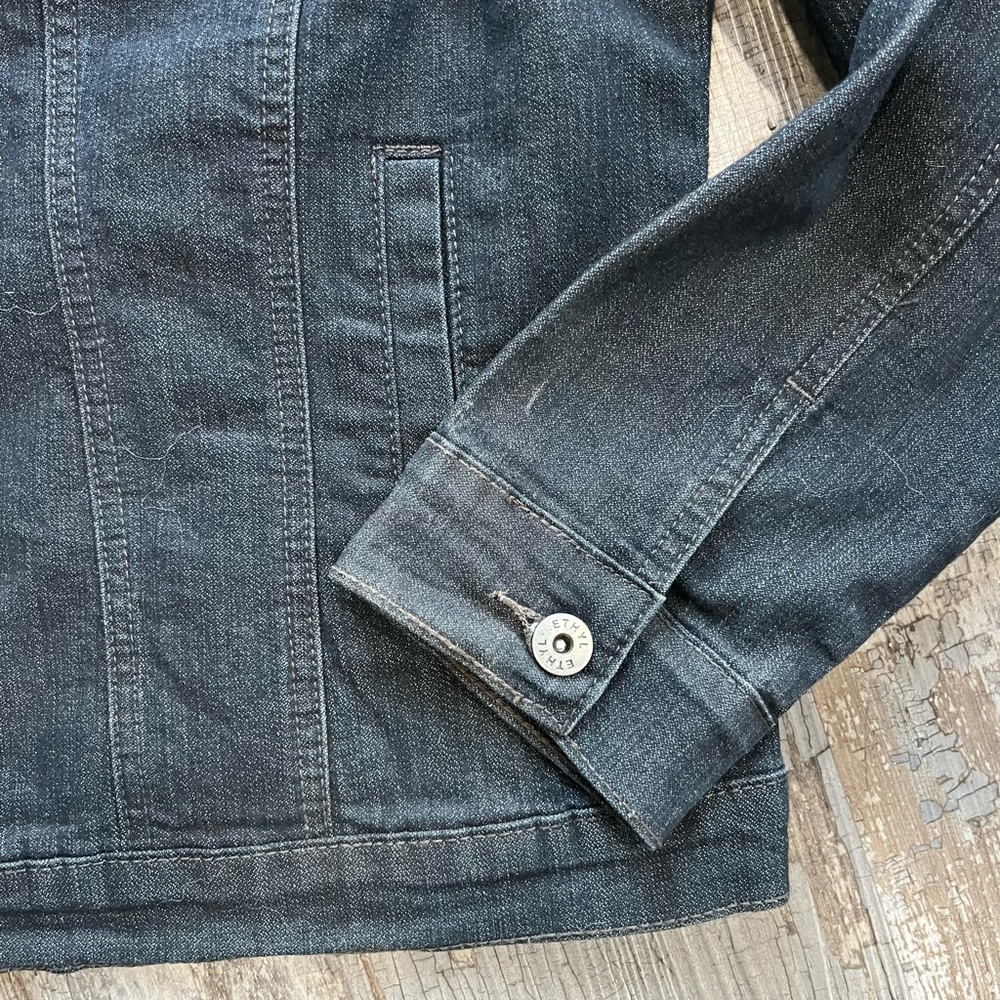 Denim Jean jacket with lots of bling, new without tags - Picture 12 of 12